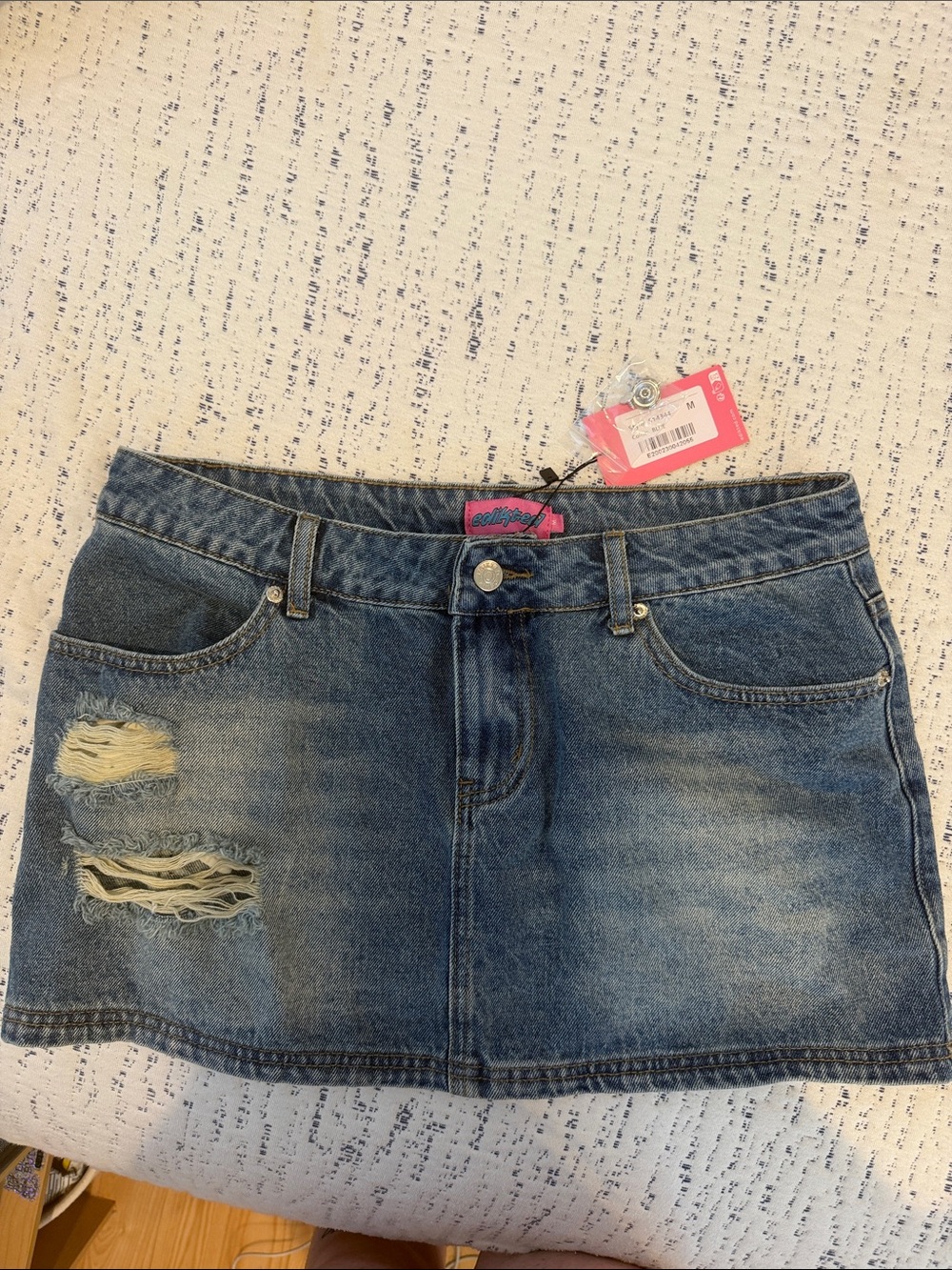 Brand new Edikted skirt - s&m available